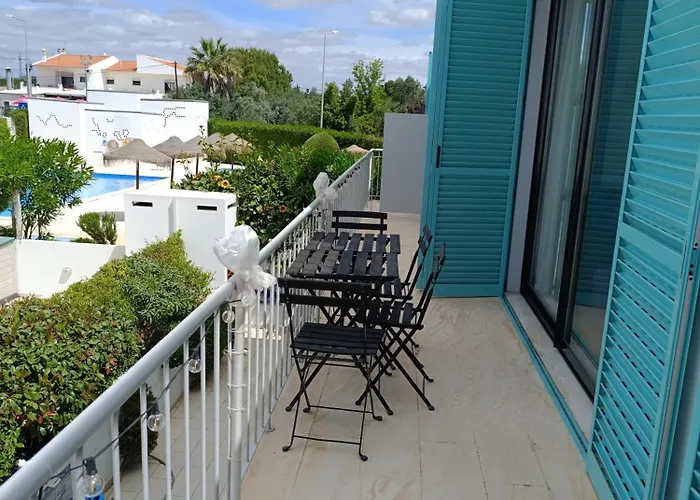 De - Modern 1 Bedroom With Communal Pool Fa