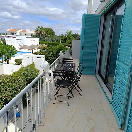 De - Modern 1 Bedroom With Communal Pool Fa