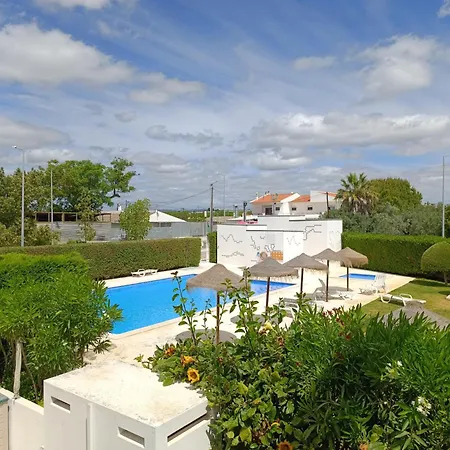 De - Modern 1 Bedroom With Communal Pool Fa *